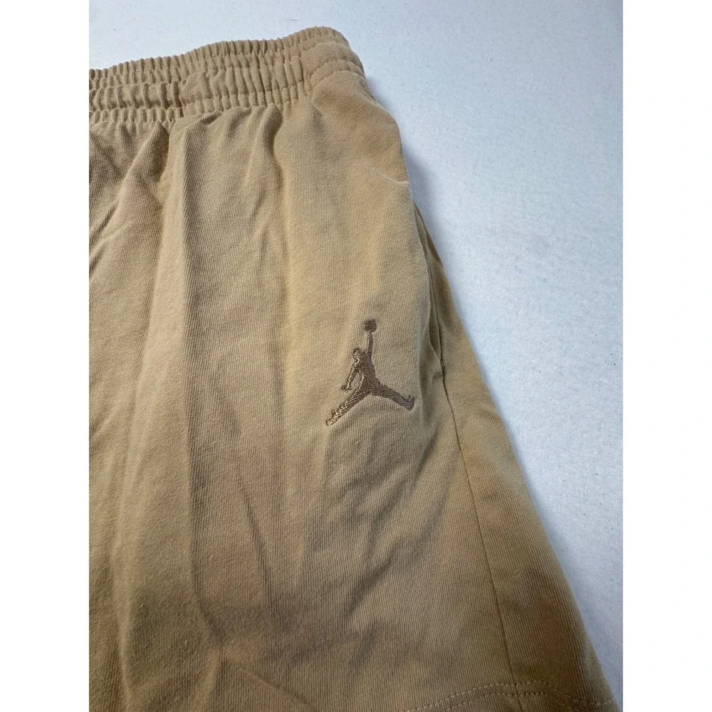 Athleisure Jordan Mens XL Athletic Shorts Tan Embroidered Jumpman Cotton